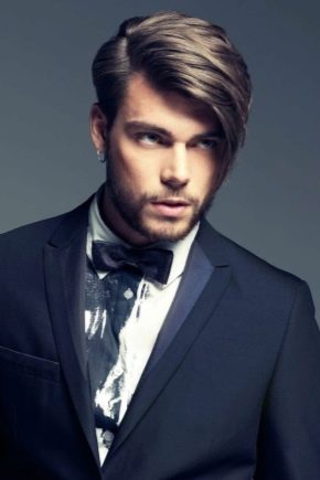 Varietà di acconciature da uomo con frangia lunga