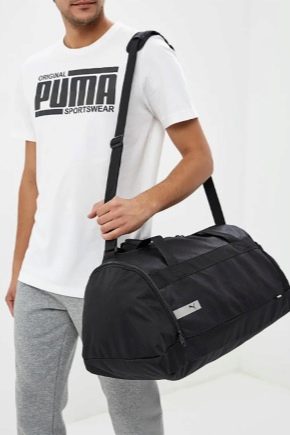 حقائب الكتف الرياضية للرجال: نظرة عامة على النماذج والاختيار