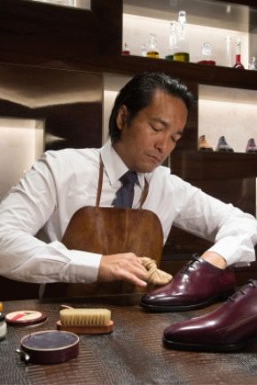 Cristalería de zapatos en casa