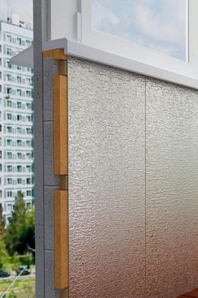 Πώς να μονώσετε ένα μπαλκόνι και μια χαγιάτι από μέσα με τα χέρια σας;