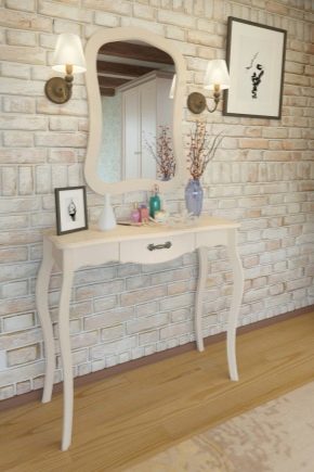 Elegir un tocador en el pasillo con espejo.