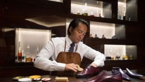 Разливане на обувки у дома