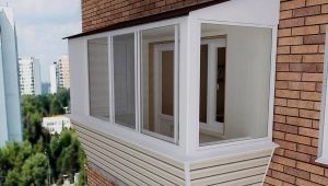 Acristalamiento de balcones y logias con comida para llevar