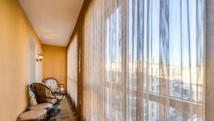 Choisir des rideaux pour un balcon panoramique