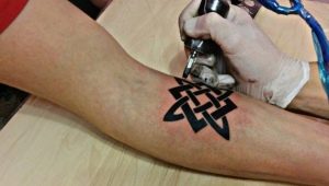Amulettes de tatouage pour hommes et leur signification