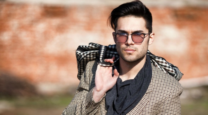 Coiffures pour hommes pour cheveux épais: types et méthodes de coiffage