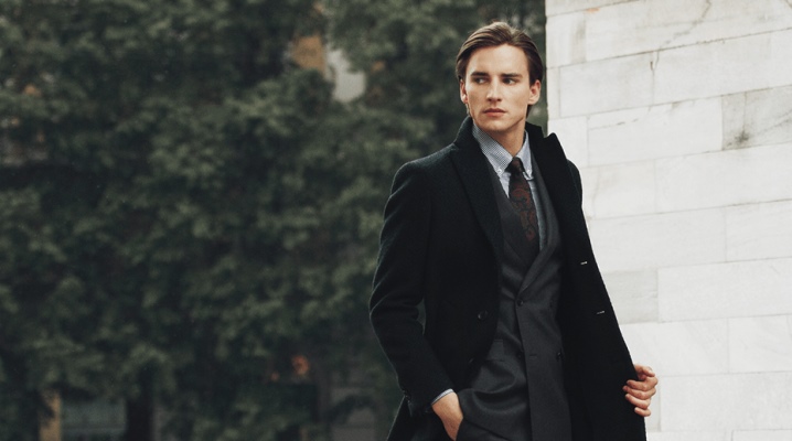 Herrenmantel aus Wolle