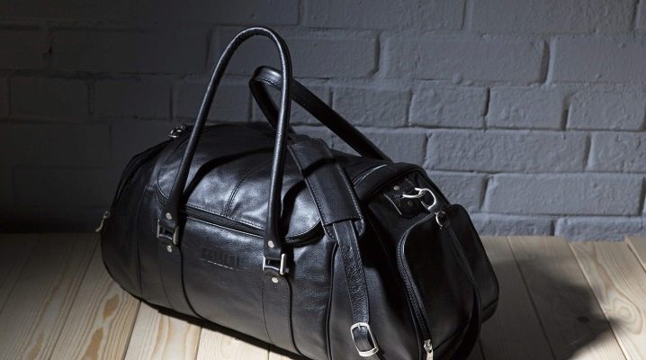 Leather travel bags for men: types and tips for choosing