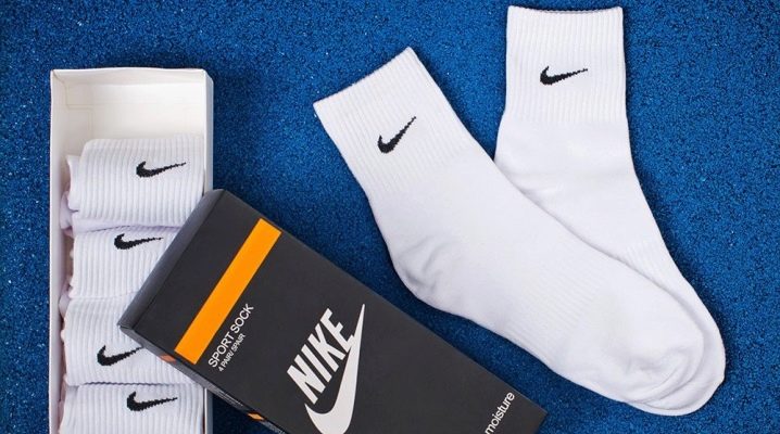 Nike erkek çorapları: temel özellikler ve modele genel bakış