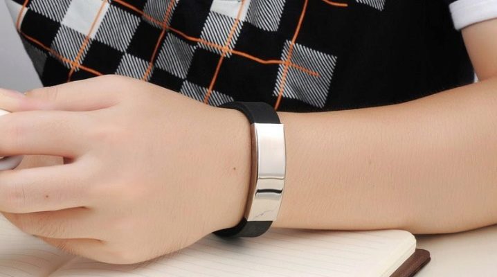 Erkek kauçuk bilezikler: artıları, eksileri ve seçim kuralları