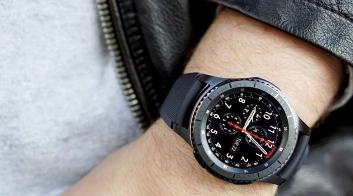 Samsung erkek saatlerinin incelemesi ve seçimi