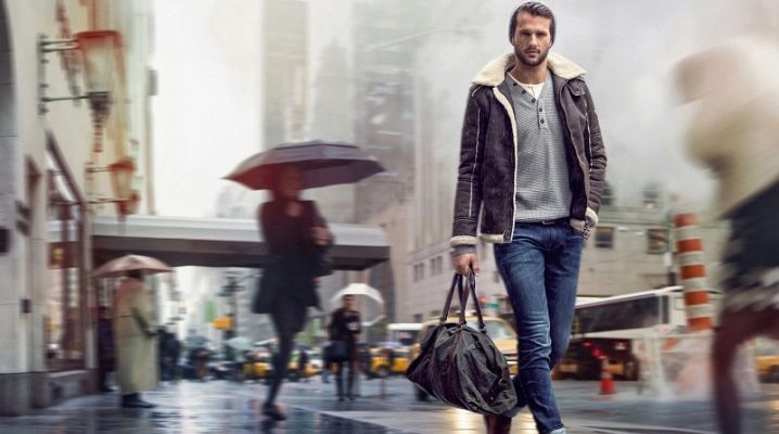 ميزات ومجموعة جاكيتات Tom Tailor الرجالية