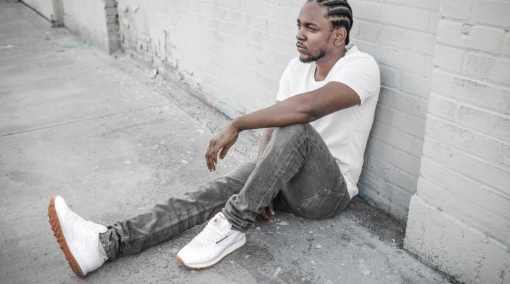 Weiße Herren-Sneaker: Was zu einem stylischen Look kombinieren?