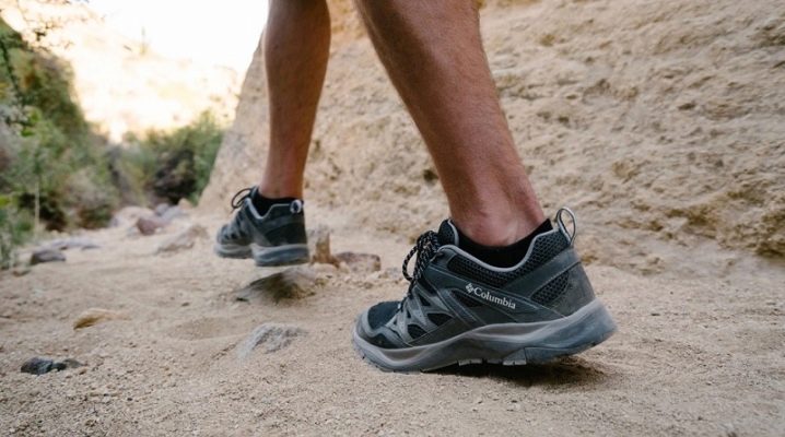 Columbia Erkek Antrenör