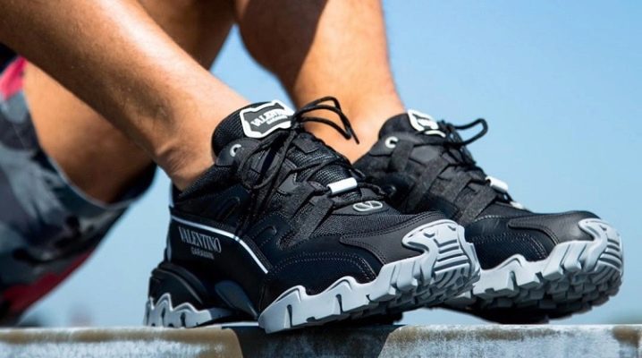 Sneakers uomo Valentino: caratteristiche e scelte