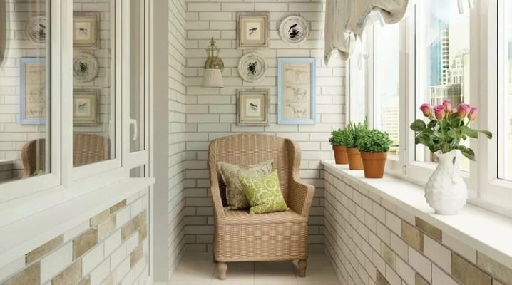 ما هو الفرق بين لوجيا والشرفة؟