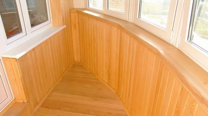 Comment recouvrir la doublure du balcon et de la loggia ?