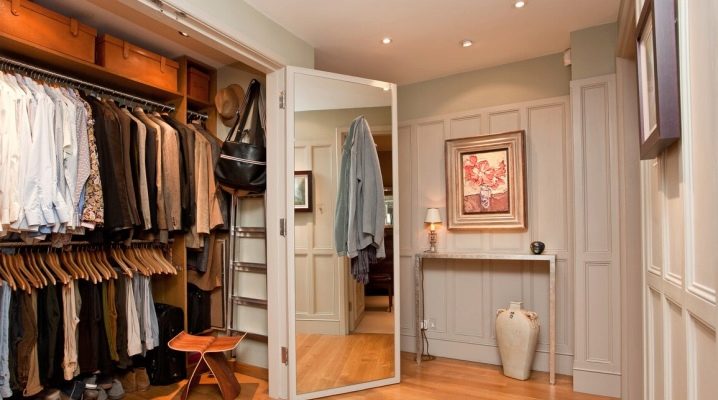 Organização de camarim no corredor