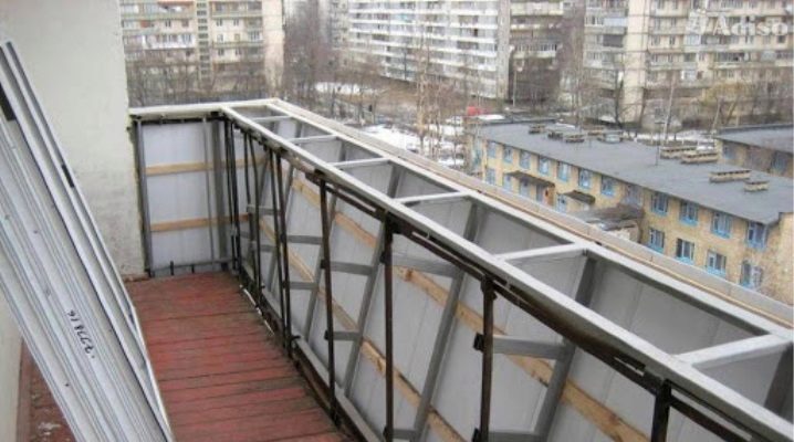 Ενίσχυση του μπαλκονιού μπροστά από τα τζάμια