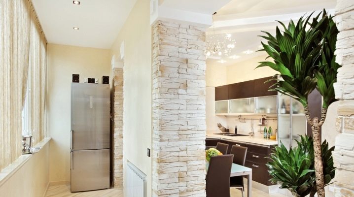 Tutto sul frigorifero sul balcone e sulla loggia