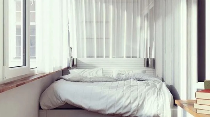 Όλα για κρεβάτια στο μπαλκόνι και χαγιάτι