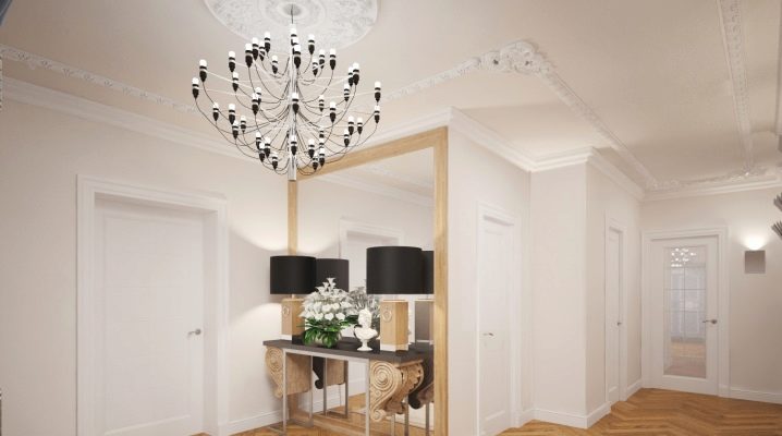 Choisir un lustre dans le couloir