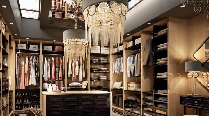 Escolhendo móveis para o camarim