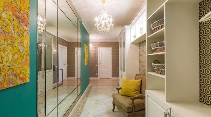 L'interno di lunghi corridoi stretti