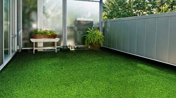 Comment équiper une pelouse sur un balcon et une loggia ?