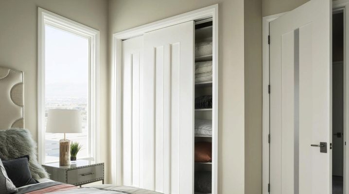 Choosing doors to the bedroom