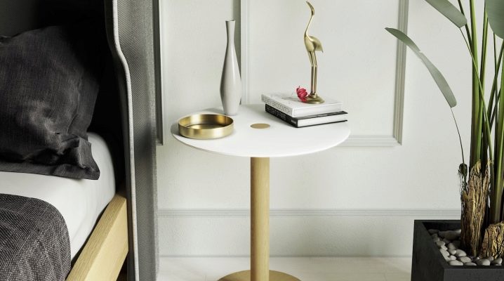 اختيار طاولة السرير