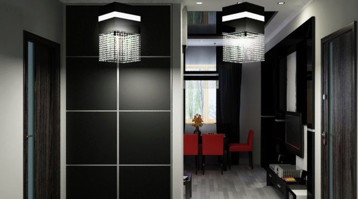 Interni del corridoio in colori scuri